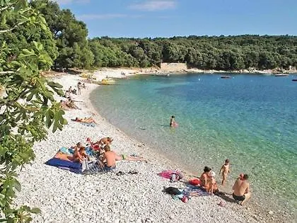 Vila Nikolina Βίλα *